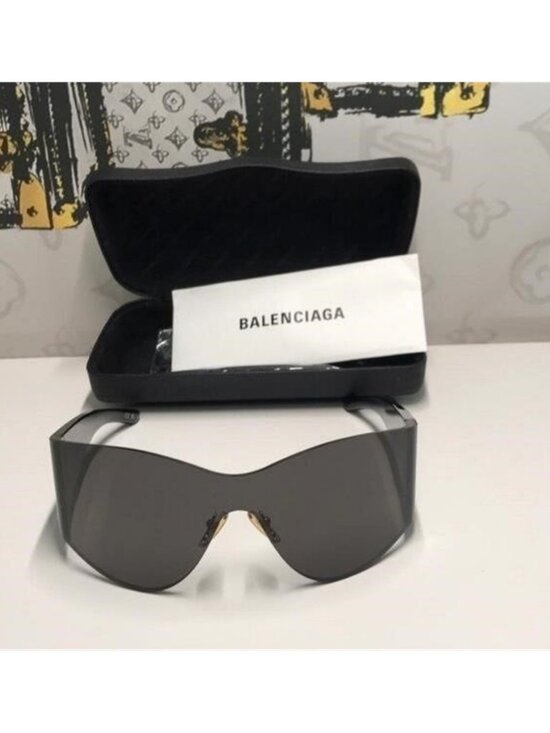 New Authentic Balenciaga BB0122S 004 Black Shield Sunglasses